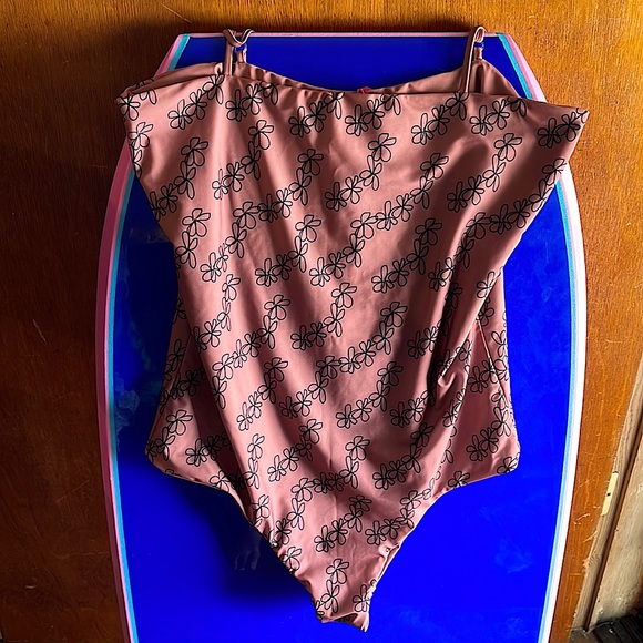 Of One Sea Size Large curvy mauve color flower lei print one piece swimsuit - Picture 2 of 3